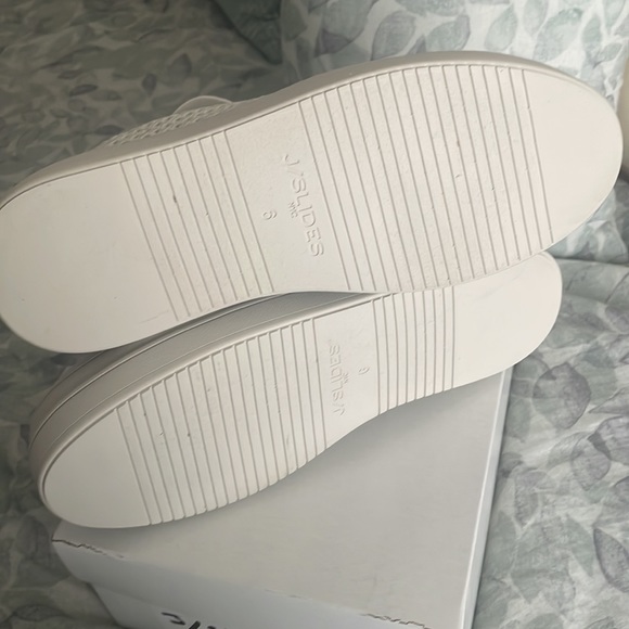 NWT J/SLIDES NATASHA White Crochet - Picture 13 of 15